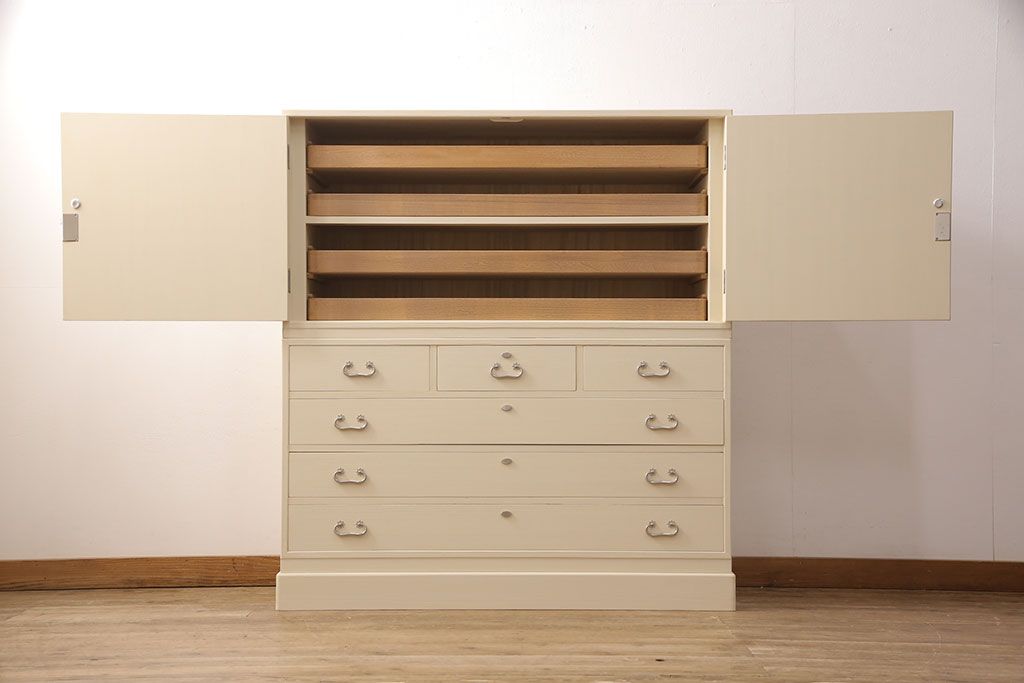 総桐箪笥をリペア&カスタム!三段重ねから中・下段のみの仕様に変更。中段上部の金具を取り外し、穴埋め加工。砥粉仕上げ。(衣装箪笥、着物箪笥、和タンス、桐たんす)