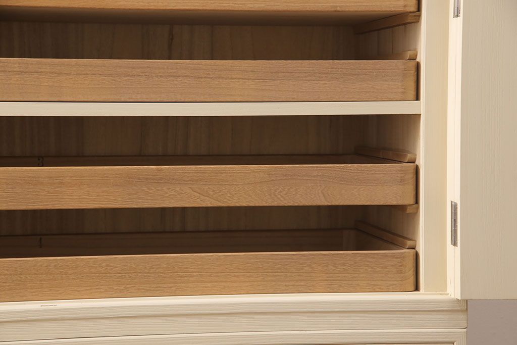 総桐箪笥をリペア&カスタム!三段重ねから中・下段のみの仕様に変更。中段上部の金具を取り外し、穴埋め加工。砥粉仕上げ。(衣装箪笥、着物箪笥、和タンス、桐たんす)