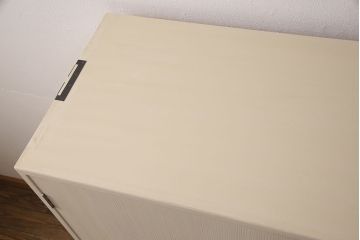 総桐箪笥をリペア&カスタム!三段重ねから中・下段のみの仕様に変更。中段上部の金具を取り外し、穴埋め加工。砥粉仕上げ。(衣装箪笥、着物箪笥、和タンス、桐たんす)