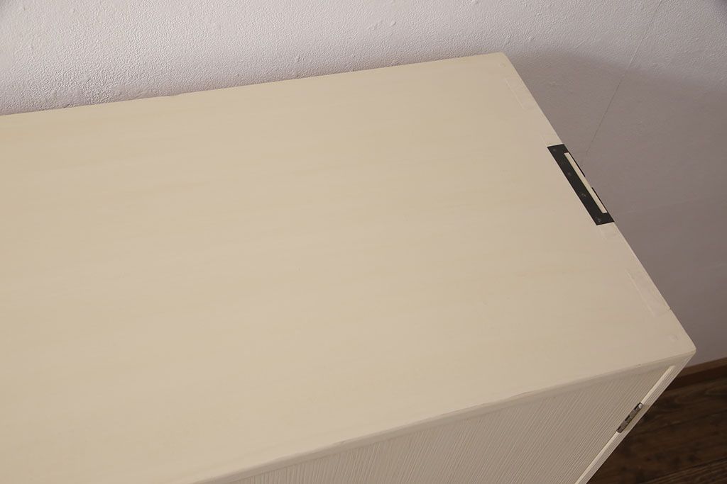 総桐箪笥をリペア&カスタム!三段重ねから中・下段のみの仕様に変更。中段上部の金具を取り外し、穴埋め加工。砥粉仕上げ。(衣装箪笥、着物箪笥、和タンス、桐たんす)