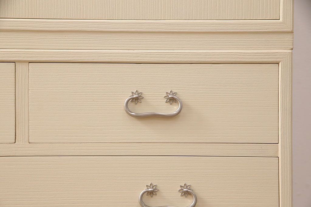 総桐箪笥をリペア&カスタム!三段重ねから中・下段のみの仕様に変更。中段上部の金具を取り外し、穴埋め加工。砥粉仕上げ。(衣装箪笥、着物箪笥、和タンス、桐たんす)