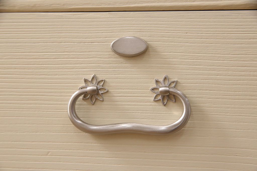 総桐箪笥をリペア&カスタム!三段重ねから中・下段のみの仕様に変更。中段上部の金具を取り外し、穴埋め加工。砥粉仕上げ。(衣装箪笥、着物箪笥、和タンス、桐たんす)