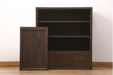 明治大正期の木製戸棚をリペア&カスタム!取り外し可能な棚板を新たに作成し、2段から3段の仕様へ変更。1トーン落ち着いた色味に着色し仕上げ。(収納棚、キャビネット)