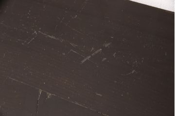 佐渡箪笥をリペア&カスタム!天板補強と背面に配線用の穴加工を施し、角脚の取り付け。金具は黒染めし、本体は現状に近しい色味に着色し仕上げ。(衣装箪笥、時代箪笥、リビングボード、チェスト、引き出し、テレビ台、テレビボード)