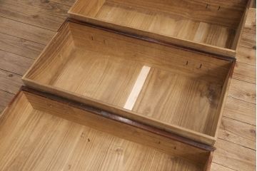 明治期の衣装箪笥の見た目を変えずに綺麗にリペア!金具の錆は黒染め。1トーン落ち着いた色味に着色し仕上げ。(収納箪笥、和タンス、時代箪笥)