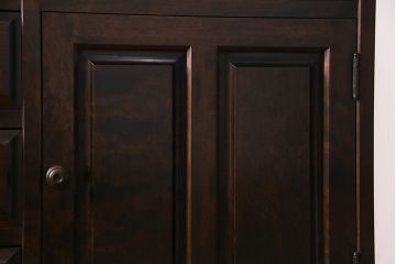 北海道民芸角のサイドボードをリペア&カスタム!天然御影石を使用したタイルトップ天板を取り付け、黄味がかった濃い茶色に着色し仕上げ。(収納棚、カウンター)