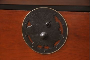 明治期の時代箪笥をリペア&カスタム!天板を取り付け、現状に近しい色味に着色し仕上げ。(和箪笥、和たんす、収納棚、戸棚、ローボード、テレビ台)