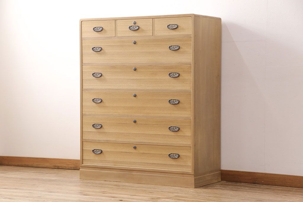 総桐箪笥の見た目を変えずに綺麗にリペア!木地色仕上げ。(桐たんす、和タンス、洋服タンス、衣装箪笥)