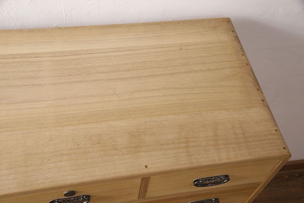 総桐箪笥の見た目を変えずに綺麗にリペア!木地色仕上げ。(桐たんす、和タンス、洋服タンス、衣装箪笥)