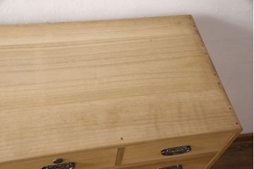 総桐箪笥の見た目を変えずに綺麗にリペア!木地色仕上げ。(桐たんす、和タンス、洋服タンス、衣装箪笥)