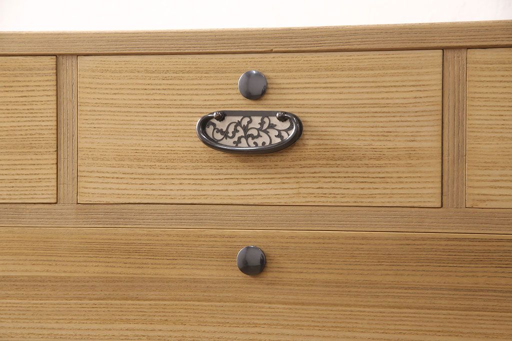 総桐箪笥の見た目を変えずに綺麗にリペア!木地色仕上げ。(桐たんす、和タンス、洋服タンス、衣装箪笥)