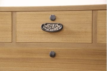 総桐箪笥の見た目を変えずに綺麗にリペア!木地色仕上げ。(桐たんす、和タンス、洋服タンス、衣装箪笥)