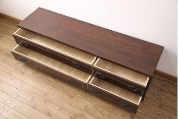 民芸箪笥をリペア&カスタム!3段から2段へ段数を変更しローボードにリメイク。天板を新たに製作。1トーン落ち着いた色味に着色し仕上げ。(トーチェスト、テレビ台、テレビボード、引き出し)