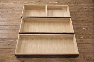 民芸箪笥をリペア&カスタム!3段から2段へ段数を変更しローボードにリメイク。天板を新たに製作。1トーン落ち着いた色味に着色し仕上げ。(トーチェスト、テレビ台、テレビボード、引き出し)