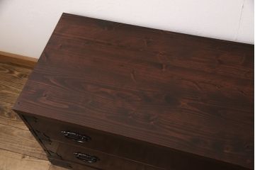 民芸箪笥をリペア&カスタム!3段から2段へ段数を変更しローボードにリメイク。天板を新たに製作。1トーン落ち着いた色味に着色し仕上げ。(トーチェスト、テレビ台、テレビボード、引き出し)