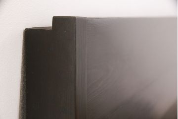 明治大正期の蔵戸をリペア&カスタム!戸車、鍵、裏面に葵引手を取り付け。新たに戸枠を製作。濃い茶色の色味に着色し、外部塗装仕上げ。(引き戸、玄関戸、建具)