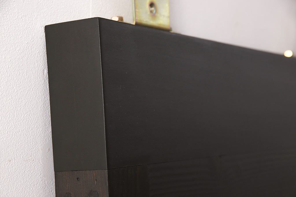 明治大正期の蔵戸をリペア&カスタム!設置場所に合わせてリサイズ。上吊り式ソフトクローズ戸枠を作成し、現状に近しい色味に着色し仕上げ。(引き戸、玄関戸、建具)