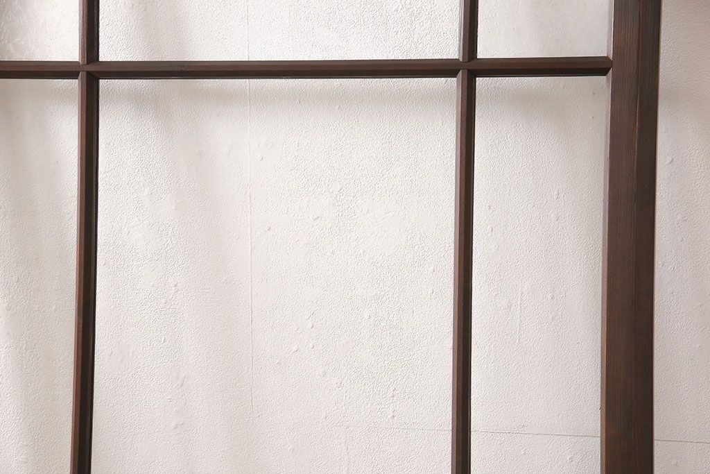 ガラス扉をリペア&カスタム!設置場所に合わせてリサイズ。取っ手とラッチを取り付け。赤味がかった茶色に着色し、水性ワックス仕上げ。(木製ドア、建具)