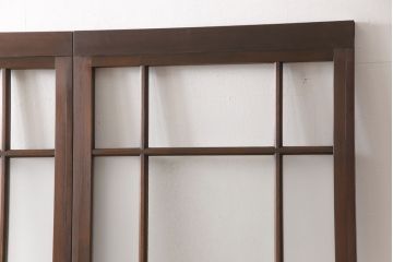 ガラス戸2枚をリペア&カスタム!設置場所に合わせてリサイズ。吊り戸金具を取り付け、クリアガラス、結霜ガラス、スリガラス、変わり花菱模様ガラスに入れ替え。現状に近しい色味に着色し仕上げ。(引き戸、建具)