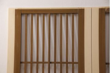 格子戸2枚をリペア&カスタム!設置場所に合わせてリサイズ。ガラスは全て取り外し、戸車を取り付け。(引き戸、建具)