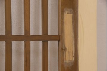 格子戸2枚をリペア&カスタム!設置場所に合わせてリサイズ。ガラスは全て取り外し、戸車を取り付け。(引き戸、建具)