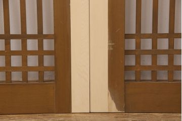 格子戸2枚をリペア&カスタム!設置場所に合わせてリサイズ。ガラスは全て取り外し、戸車を取り付け。(引き戸、建具)