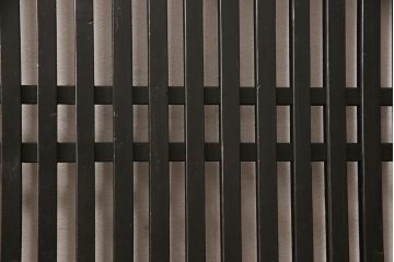 帯戸4枚をリペア&カスタム!設置場所に合わせて幅をリサイズ。Vレール用戸車加工。(引き戸、板戸、建具)