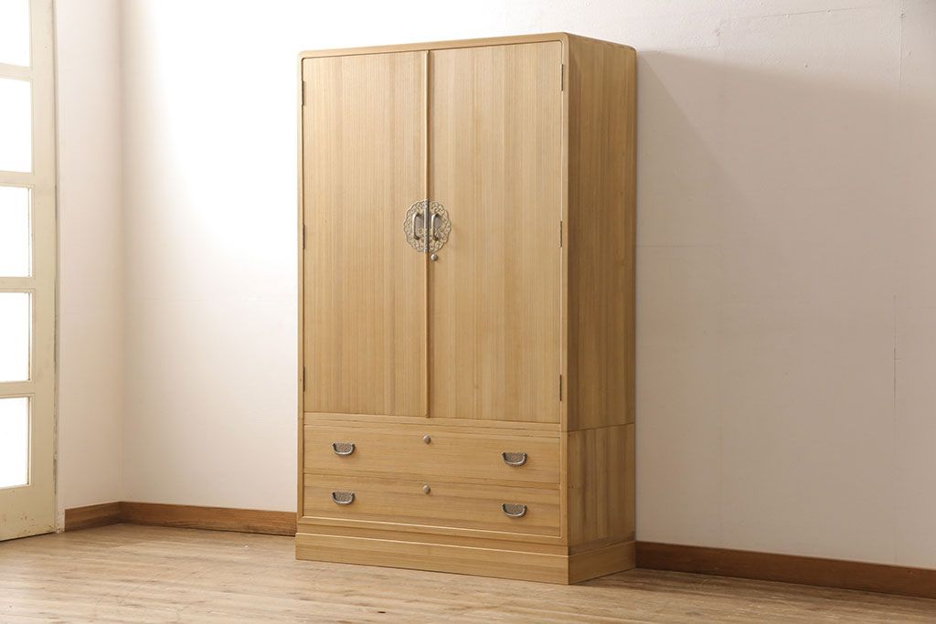 加茂総桐箪笥の見た目を変えずに綺麗にリペア!木地色仕上げ。(桐たんす、和タンス、衣装箪笥、着物箪笥、整理箪笥)