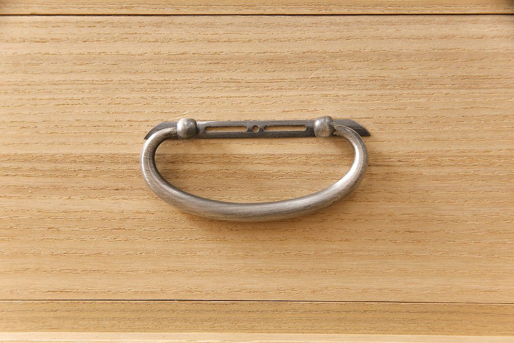 加茂総桐箪笥の見た目を変えずに綺麗にリペア!木地色仕上げ。(桐たんす、和タンス、衣装箪笥、着物箪笥、整理箪笥)