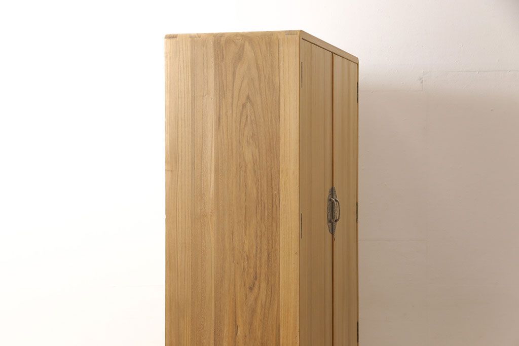 加茂総桐箪笥の見た目を変えずに綺麗にリペア!木地色仕上げ。(桐たんす、和タンス、衣装箪笥、着物箪笥、整理箪笥)