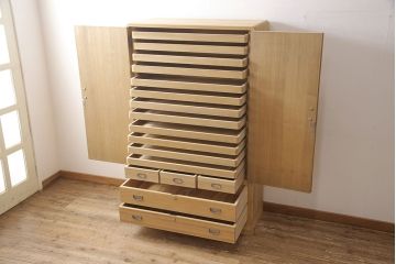 加茂総桐箪笥の見た目を変えずに綺麗にリペア!木地色仕上げ。(桐たんす、和タンス、衣装箪笥、着物箪笥、整理箪笥)