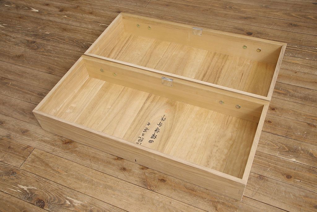 加茂総桐箪笥の見た目を変えずに綺麗にリペア!木地色仕上げ。(桐たんす、和タンス、衣装箪笥、着物箪笥、整理箪笥)