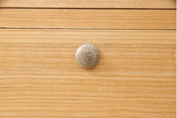 加茂総桐箪笥の見た目を変えずに綺麗にリペア!木地色仕上げ。(桐たんす、和タンス、衣装箪笥、着物箪笥、整理箪笥)