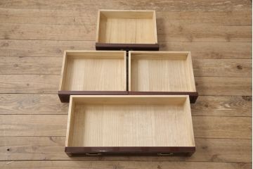 小箪笥をリペア&カスタム!木製脚を取り付け、背面に配線用穴あけ加工。(和タンス、収納棚、戸棚、サイドボード、引き出し4杯)