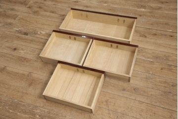 小箪笥をリペア&カスタム!木製脚を取り付け、背面に配線用穴あけ加工。(和タンス、収納棚、戸棚、サイドボード、引き出し4杯)