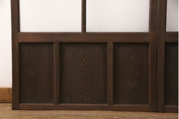 ガラス戸2枚にリペア&カスタム!指定の箇所にクリアガラス・花菱模様・モールガラス・ダイヤガラスに交換。引手を葵戸引手に統一。濃い茶色に着色し仕上げ。(引き戸、建具)