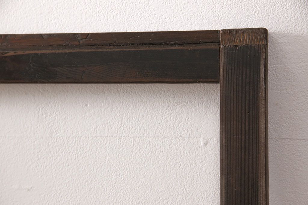 ガラス戸2枚にリペア&カスタム!指定の箇所にクリアガラス・花菱模様・モールガラス・ダイヤガラスに交換。引手を葵戸引手に統一。濃い茶色に着色し仕上げ。(引き戸、建具)