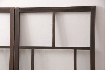 ガラス戸2枚にリペア&カスタム!指定の箇所にクリアガラス・花菱模様・モールガラス・ダイヤガラスに交換。引手を葵戸引手に統一。濃い茶色に着色し仕上げ。(引き戸、建具)