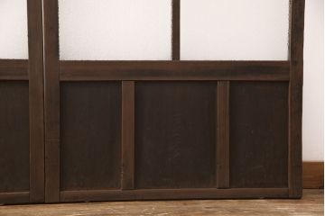 ガラス戸2枚にリペア&カスタム!指定の箇所にクリアガラス・花菱模様・モールガラス・ダイヤガラスに交換。引手を葵戸引手に統一。濃い茶色に着色し仕上げ。(引き戸、建具)