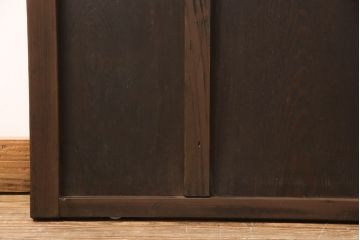 ガラス戸2枚にリペア&カスタム!指定の箇所にクリアガラス・花菱模様・モールガラス・ダイヤガラスに交換。引手を葵戸引手に統一。濃い茶色に着色し仕上げ。(引き戸、建具)