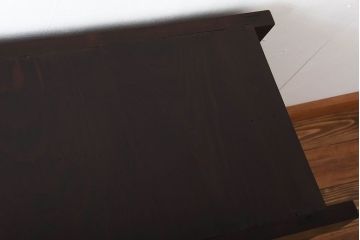 水屋箪笥をリペア&カスタム!天板を取り付け、引き戸内には棚板を設置しローボードにリメイク。赤みがかった濃い茶色に着色し仕上げ。(テレビ台、テレビボード、収納棚、キャビネット)