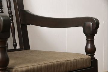 松本民芸家具のD型布張り椅子をリペア&カスタム!生地を張り替え、クッションを新規製作。木部は元の色味をベースに着色し仕上げ。(アームチェア、一人掛けソファ)