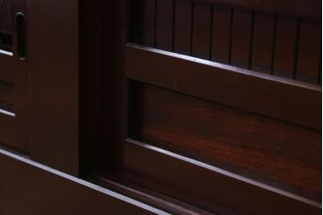 明治期の水屋箪笥をリペア&カスタム!新たに天板を取り付け、ローボードにリメイク。内部に棚板を設置。赤みがかった濃い茶色に着色し仕上げ。(テレビ台、テレビボード、収納棚、キャビネット)