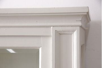 レトロな収納棚をリペア&カスタム!全体をアンティークホワイトにペイント仕上げ。(食器棚、本箱、ブックケース、店舗什器、陳列棚、戸棚)