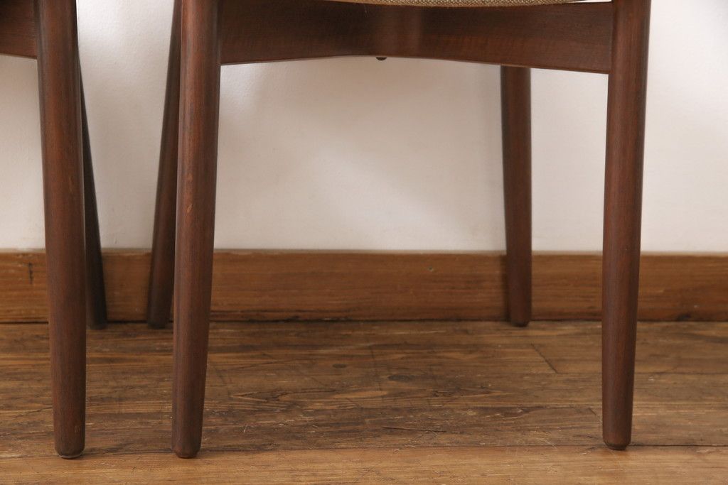 北欧ヴィンテージのダイニングチェア2脚の見た目を変えずに綺麗にリペア!(椅子、イス、ビンテージ)