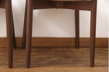 北欧ヴィンテージのダイニングチェア2脚の見た目を変えずに綺麗にリペア!(椅子、イス、ビンテージ)