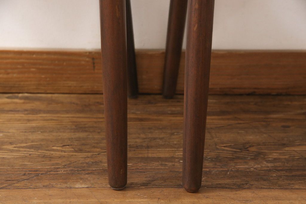 北欧ヴィンテージのダイニングチェア2脚の見た目を変えずに綺麗にリペア!(椅子、イス、ビンテージ)