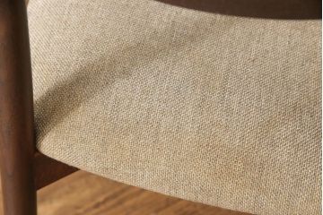 北欧ヴィンテージのダイニングチェア2脚の見た目を変えずに綺麗にリペア!(椅子、イス、ビンテージ)