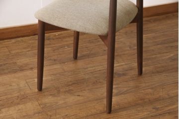 北欧ヴィンテージのダイニングチェア2脚の見た目を変えずに綺麗にリペア!(椅子、イス、ビンテージ)