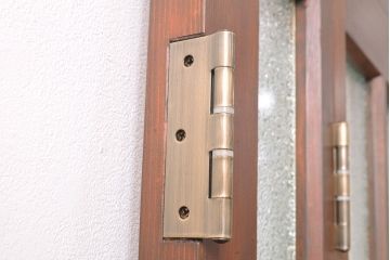 両開き扉をリペア&カスタム!リサイズし、蝶番を取り付け。三方枠を製作。(建具、ガラス扉)